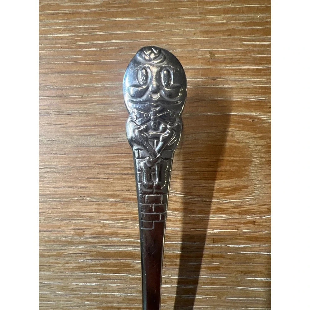 Oneida USA Stainless HUMPTY DUMPTY Small‎ / Child Fork 6